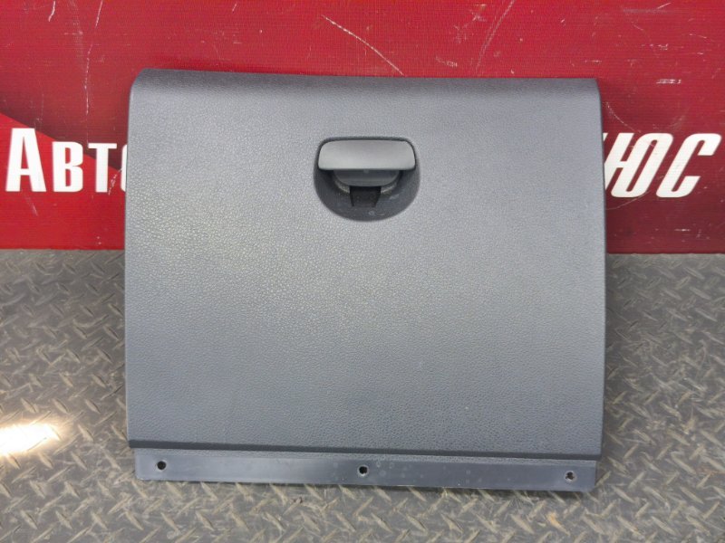 Крышка бардачка