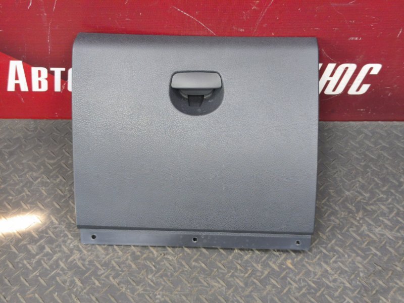 Крышка бардачка