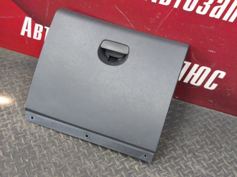 Крышка бардачка