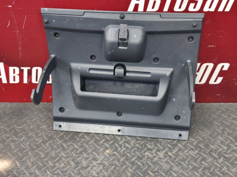 Крышка бардачка