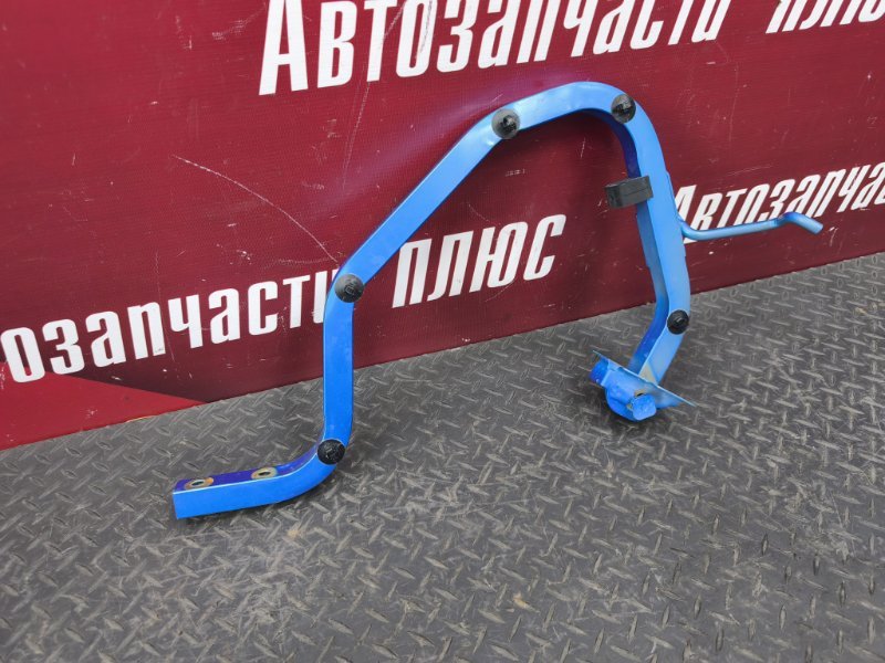 Петля крышки багажника