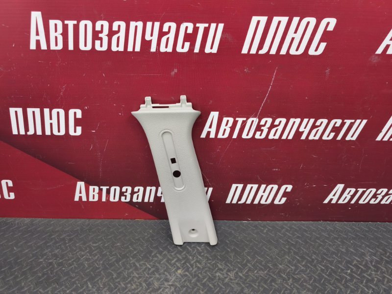 Обшивка средней стойки