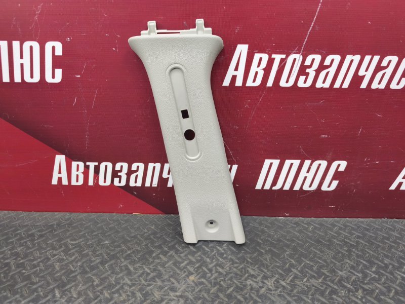 Обшивка средней стойки