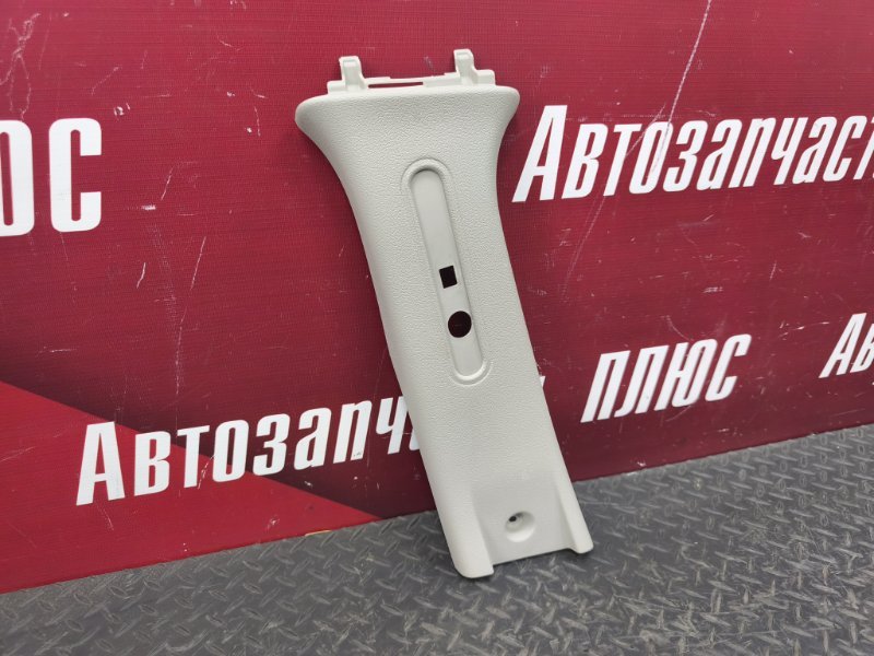 Обшивка средней стойки