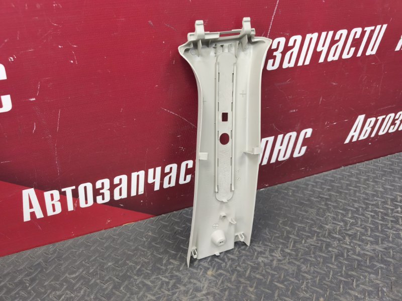 Обшивка средней стойки