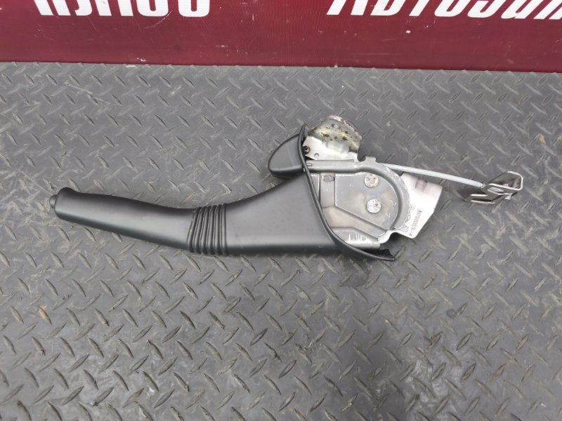 Рычаг стояночного тормоза