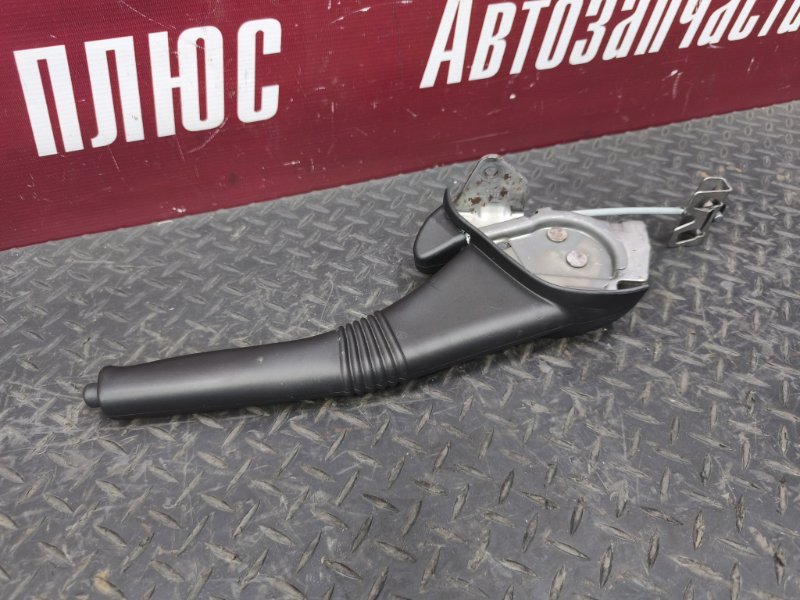 Рычаг стояночного тормоза