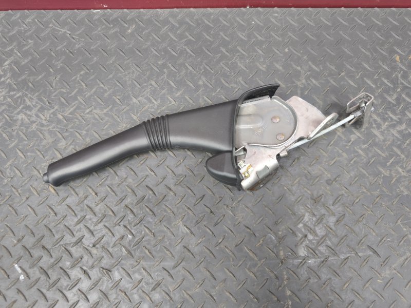 Рычаг стояночного тормоза