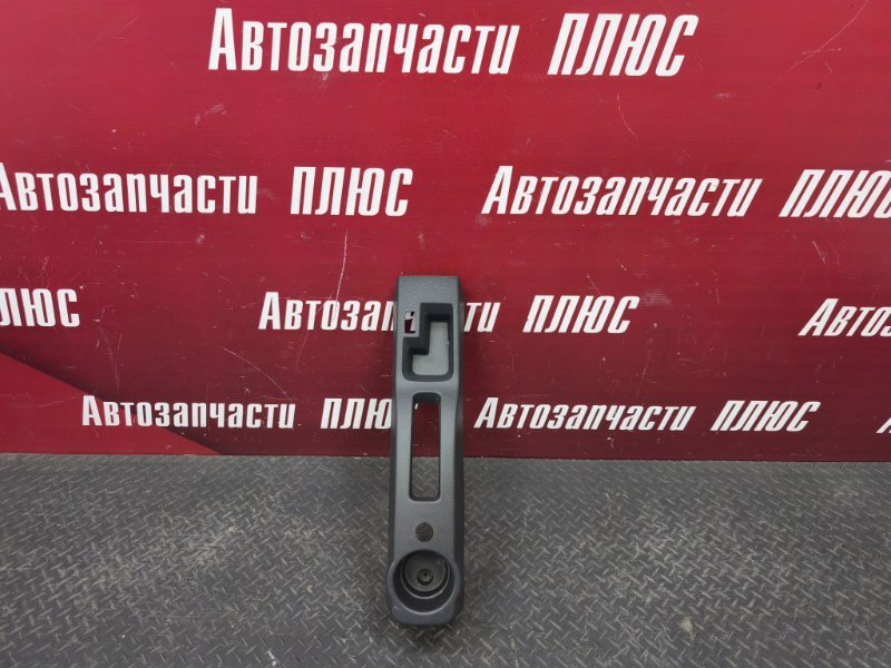 Консоль между сидений