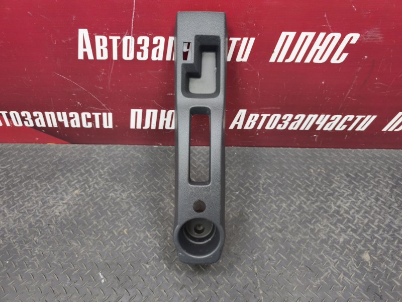 Консоль между сидений