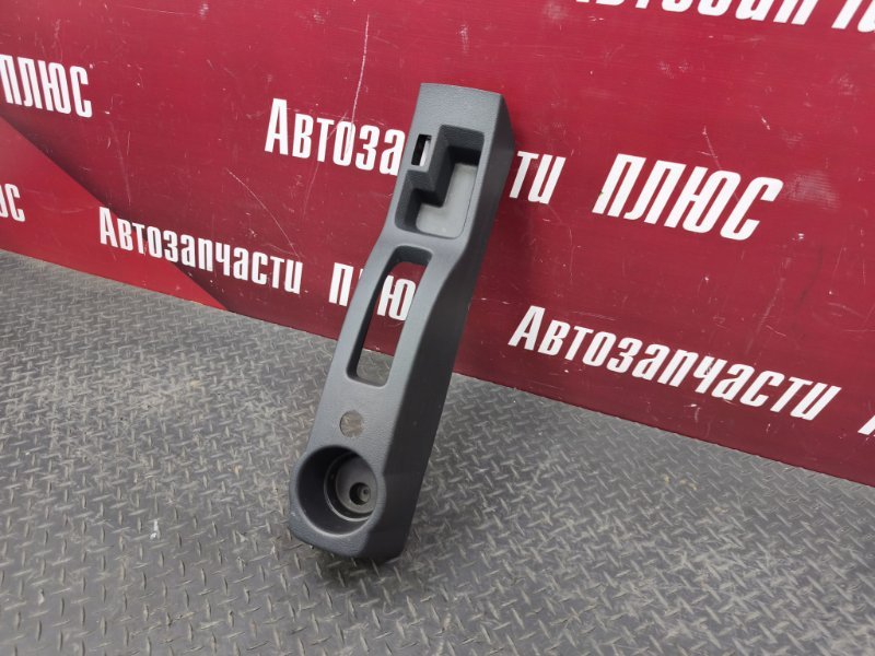 Консоль между сидений