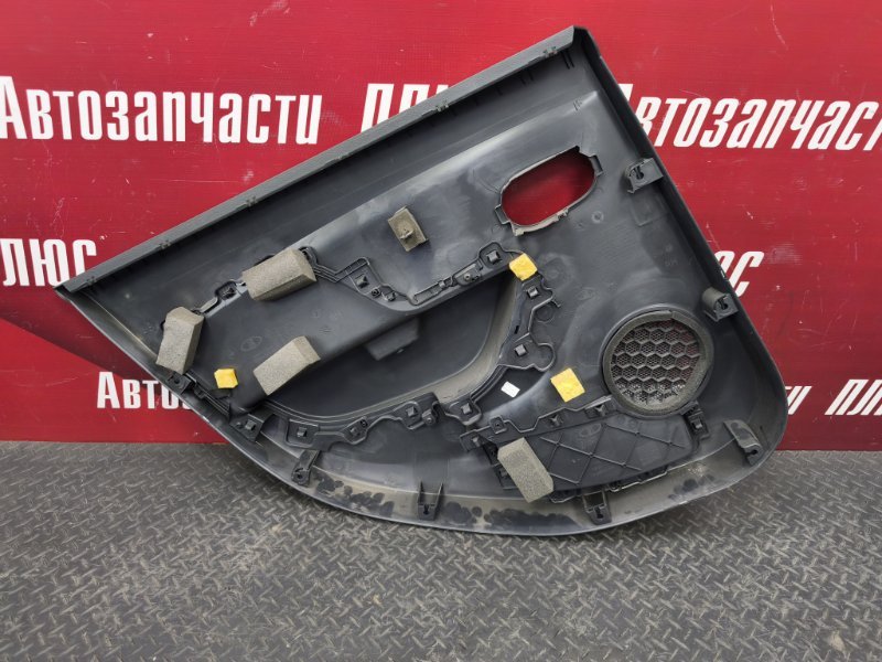 Обшивка боковой двери