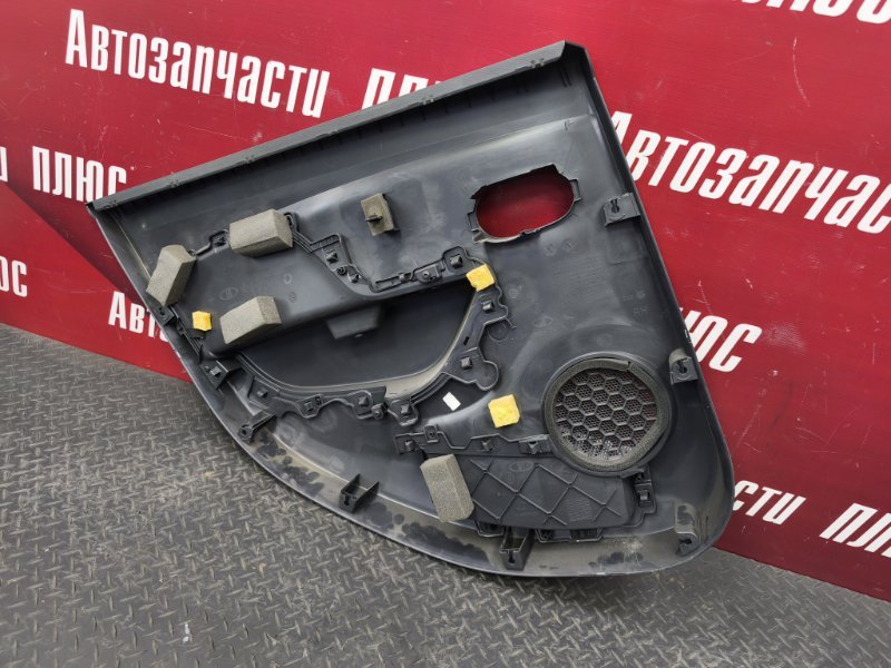 Обшивка боковой двери