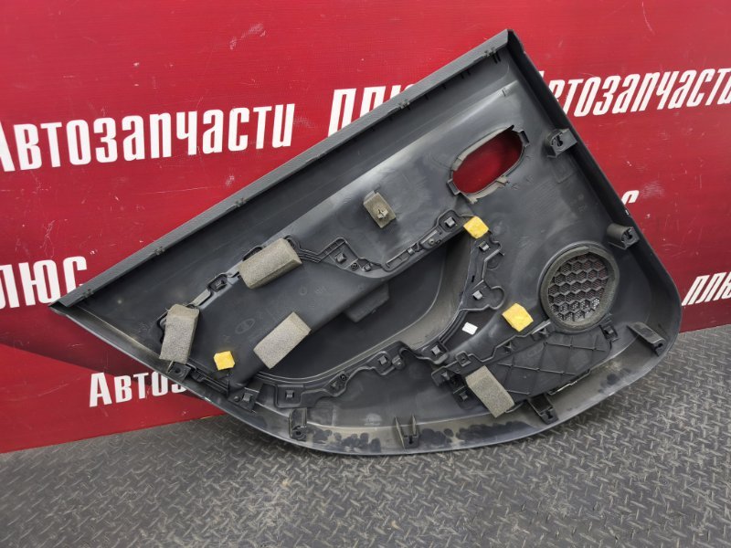 Обшивка боковой двери