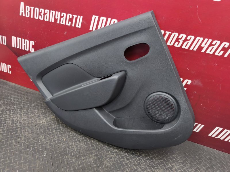 Обшивка боковой двери