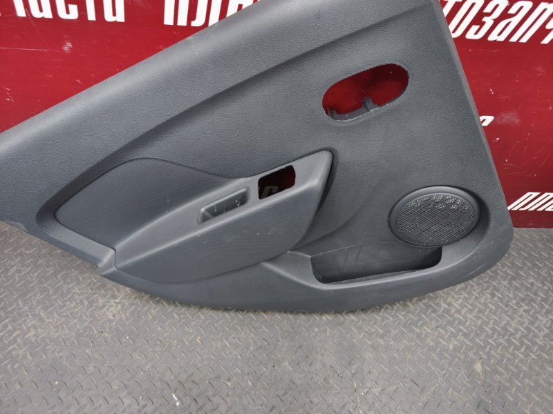 Обшивка боковой двери