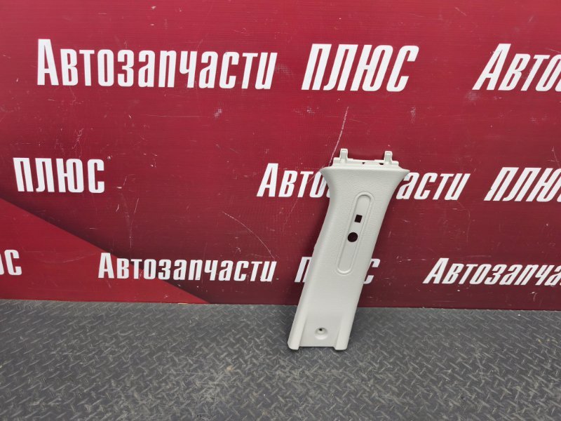 Обшивка средней стойки