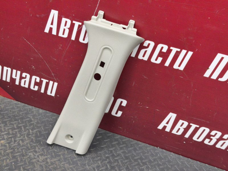 Обшивка средней стойки