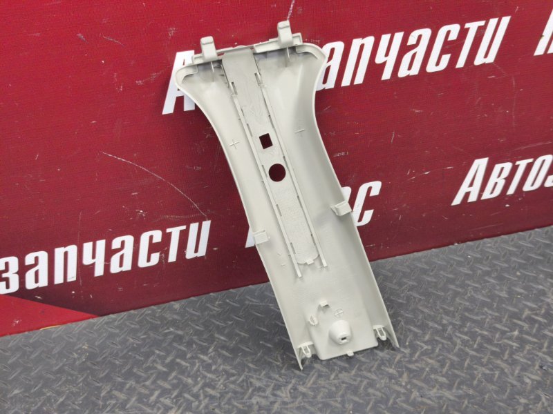 Обшивка средней стойки