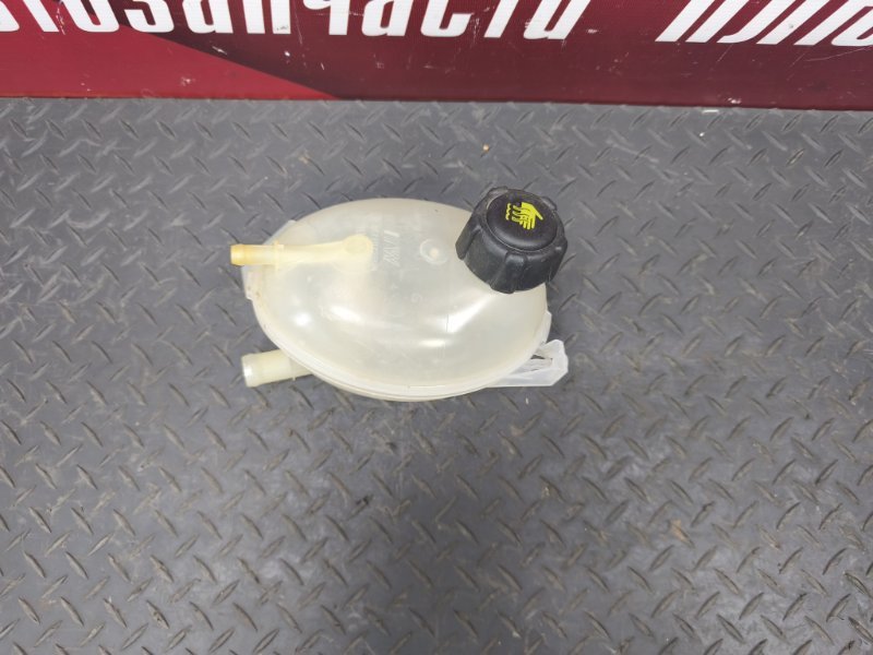 Бачок расширительный