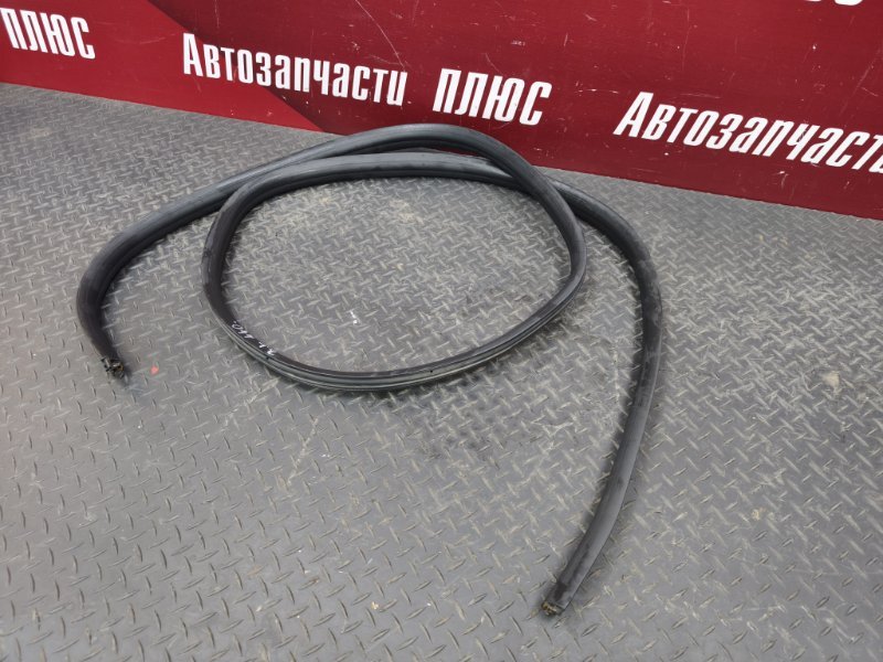 Уплотнитель двери