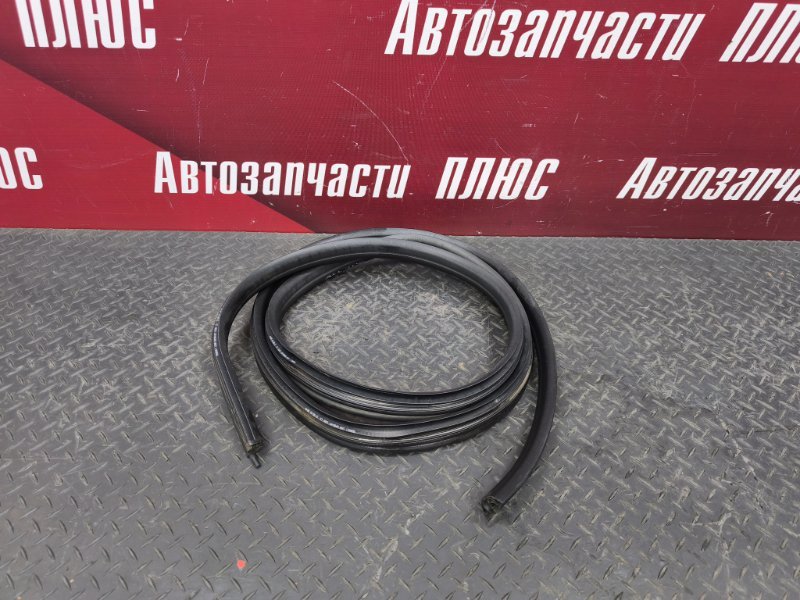 Уплотнитель двери