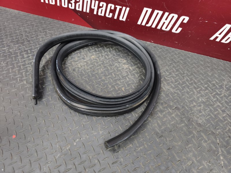 Уплотнитель двери