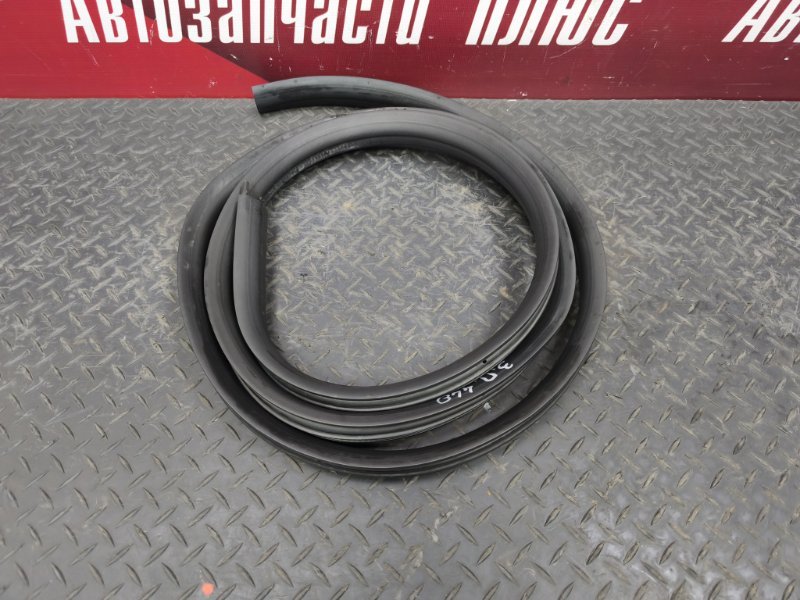 Уплотнитель двери