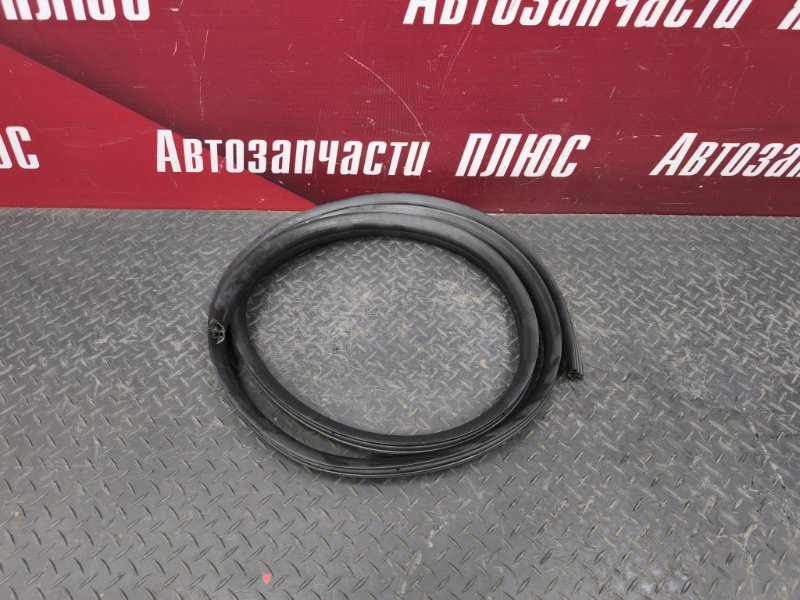 Уплотнитель двери