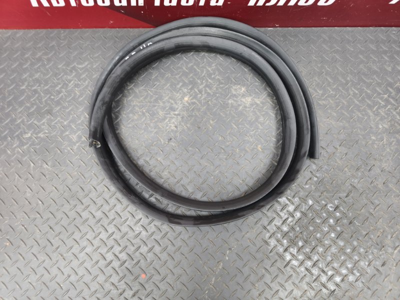 Уплотнитель двери