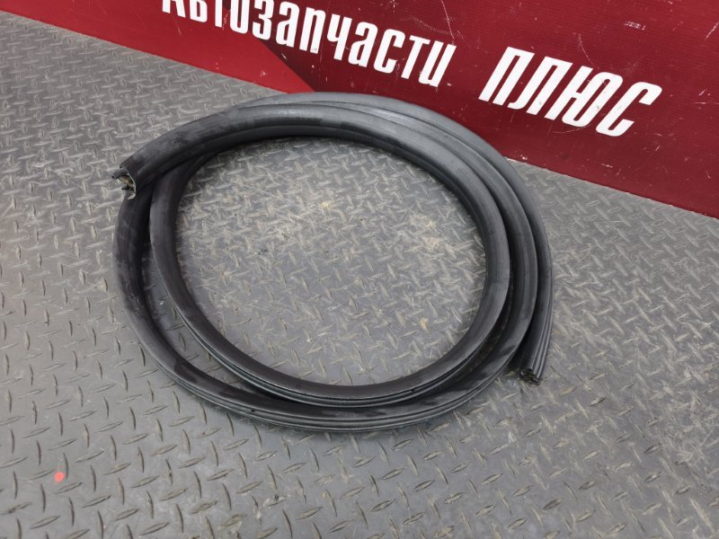 Уплотнитель двери