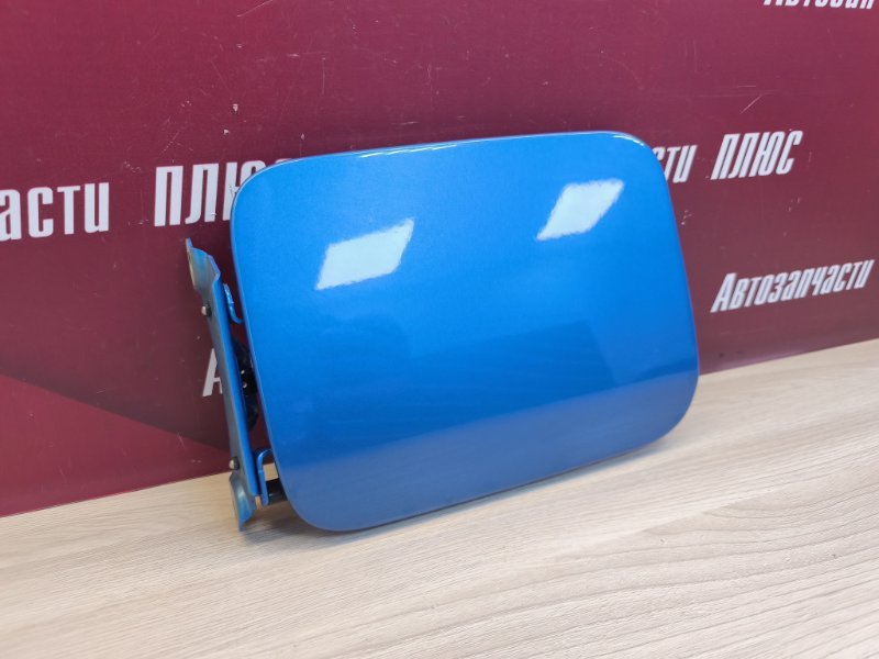 Лючок бензобака