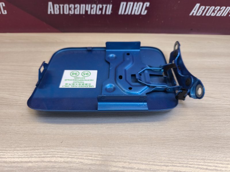 Лючок бензобака