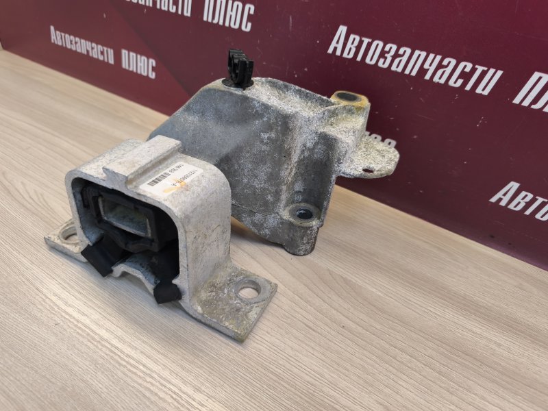 Опора двигателя