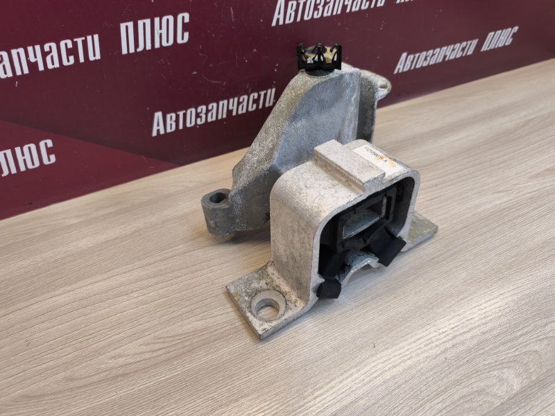 Опора двигателя