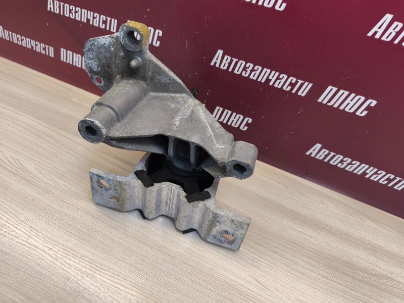 Опора двигателя