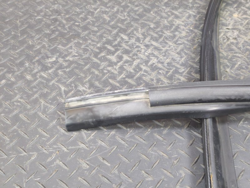 Уплотнительная резинка крыши