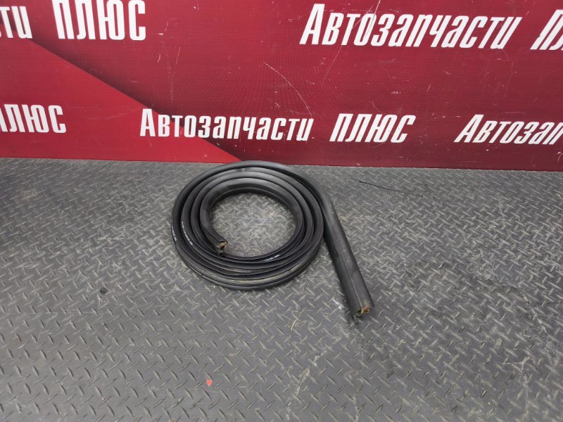 Уплотнитель двери