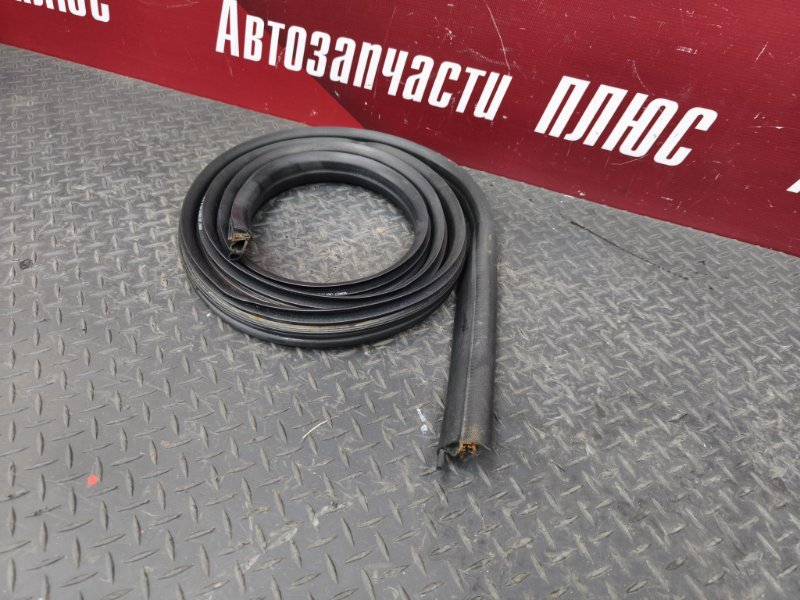 Уплотнитель двери