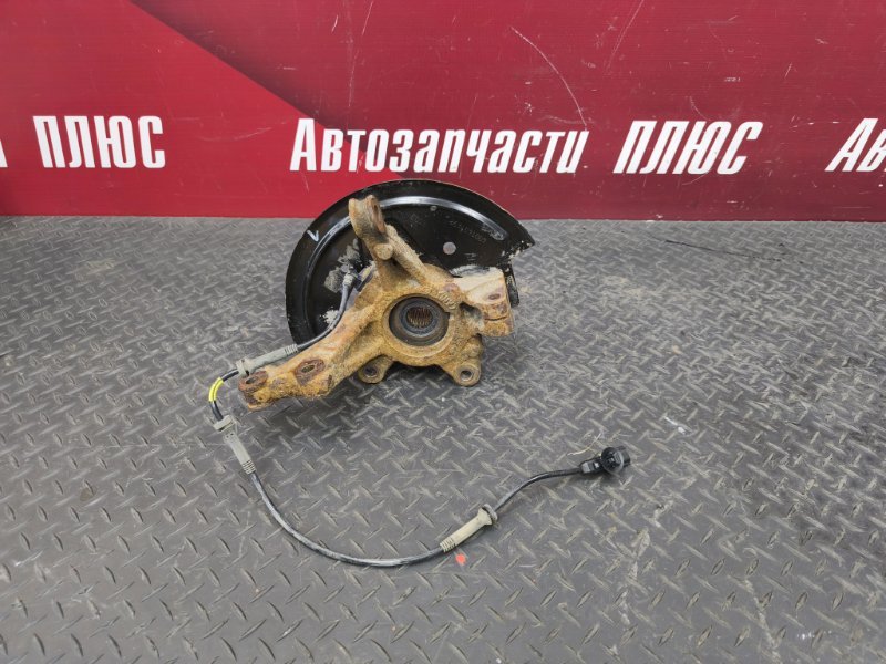 Кулак поворотный