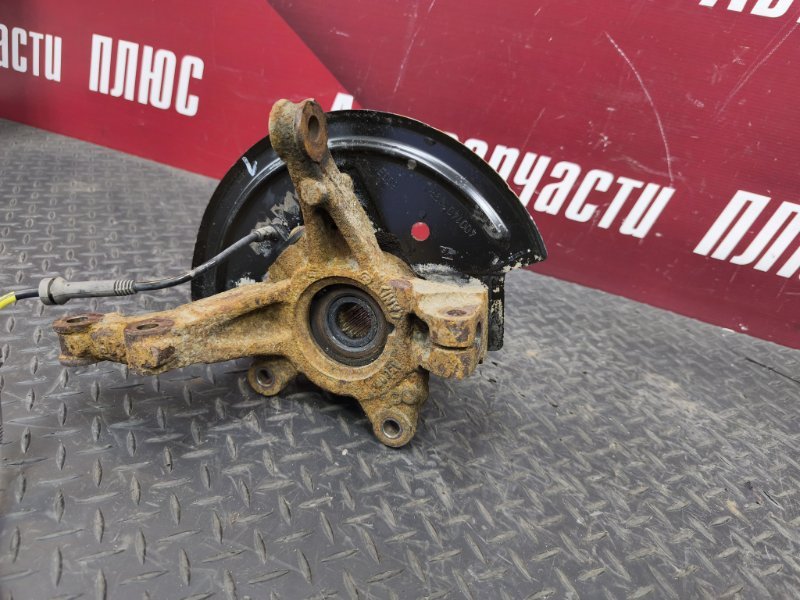 Кулак поворотный