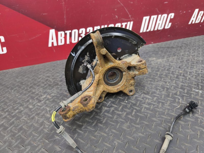 Кулак поворотный