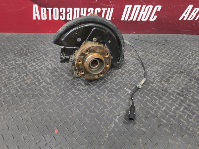 Кулак поворотный