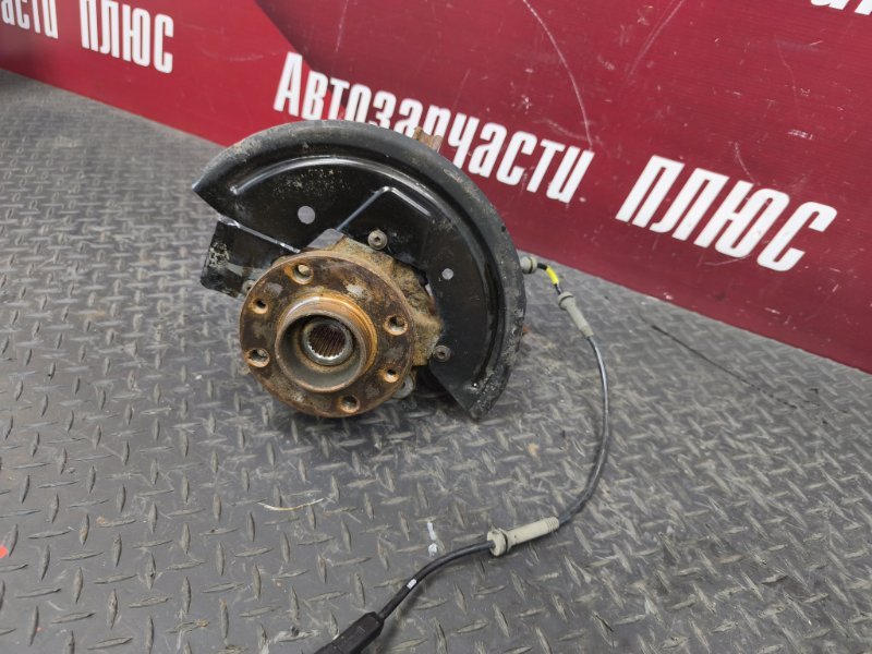 Кулак поворотный