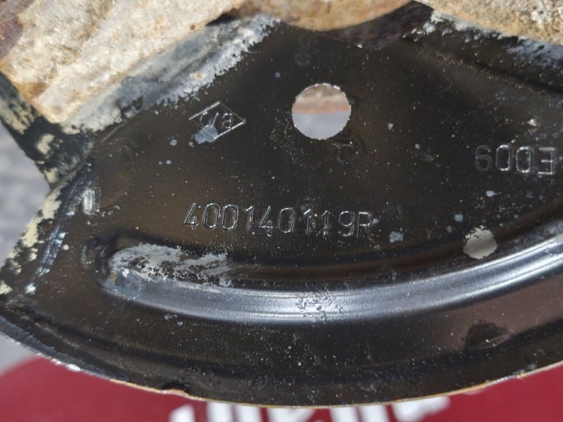 Кулак поворотный