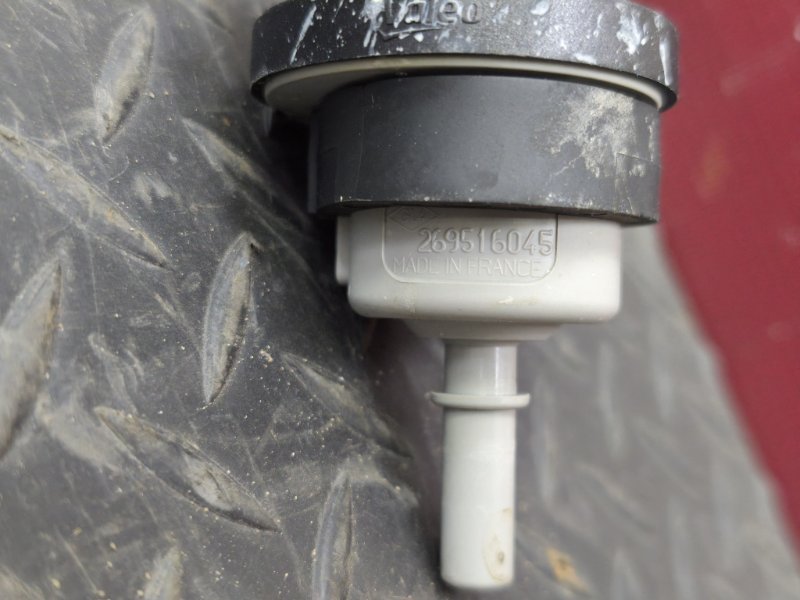 Клапан электромагнитный