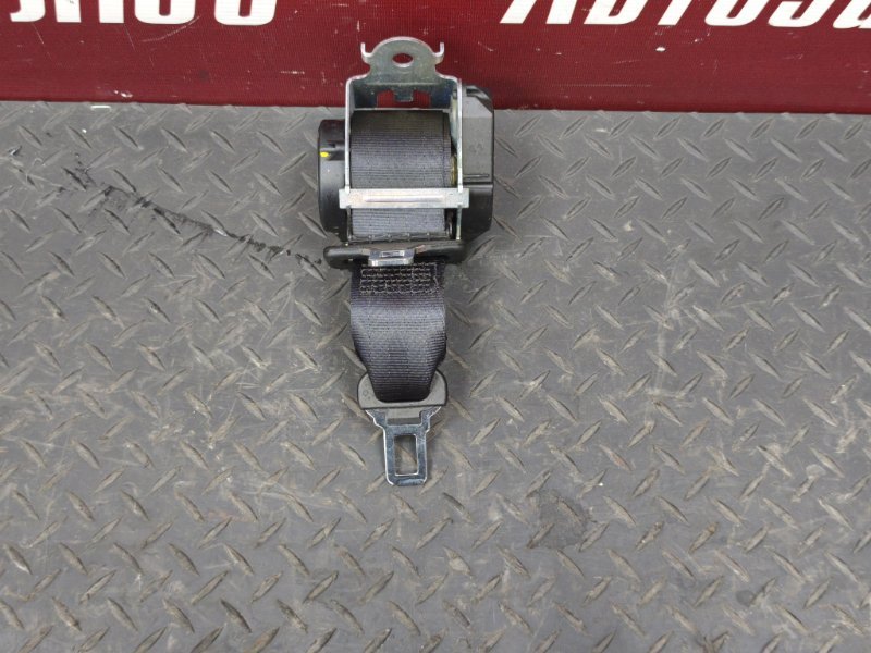 Ремень безопасности