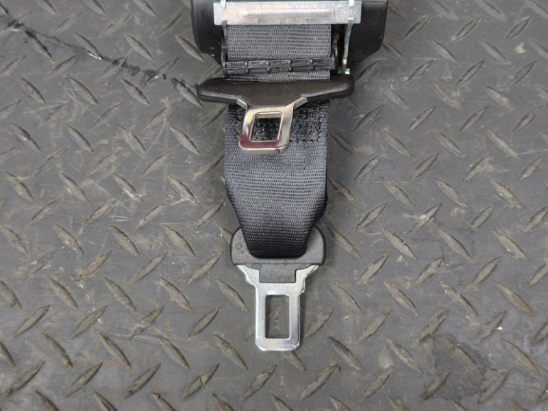 Ремень безопасности