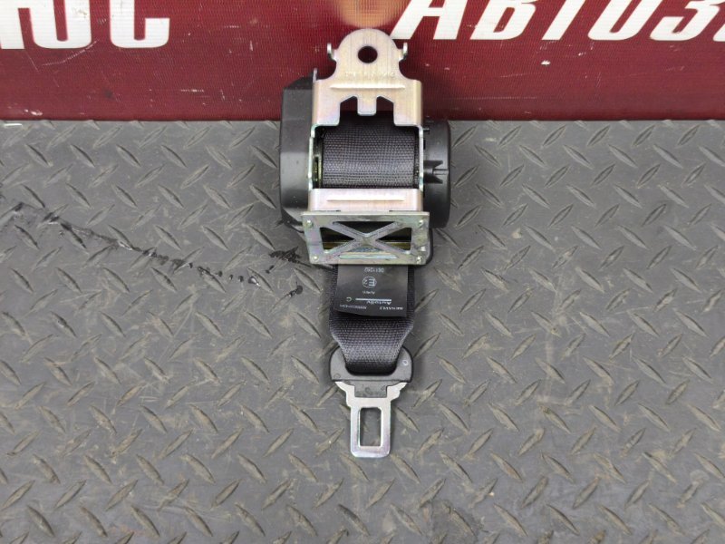 Ремень безопасности