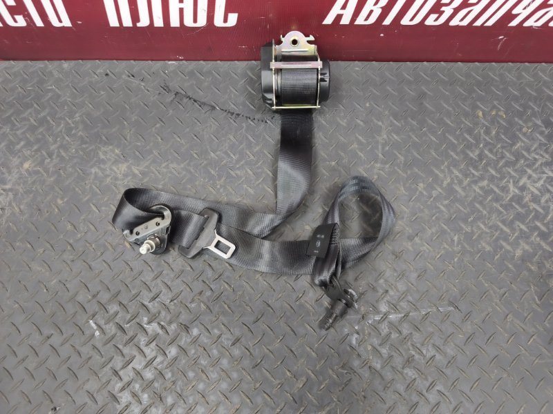 Ремень безопасности